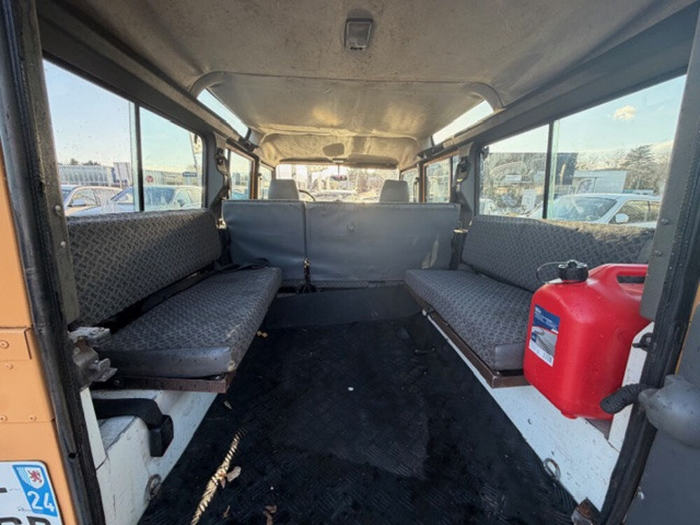 Defender TD5 110 Station Wagon 9PLACES, ... 2000 occasion 24750 Tr&eacute;lissac