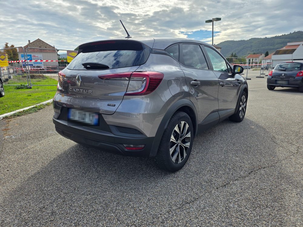 Captur 1.6 E-Tech hybride - 145ch - Techno - Suivi Renault 2023 occasion 26240 Saint-Vallier