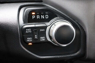 RAM BIG HORN CREW CAB 4X4 * 5.7 HEMI V8 396 CH * AUTOMATIQUE * A 2021 occasion 33150 Cenon