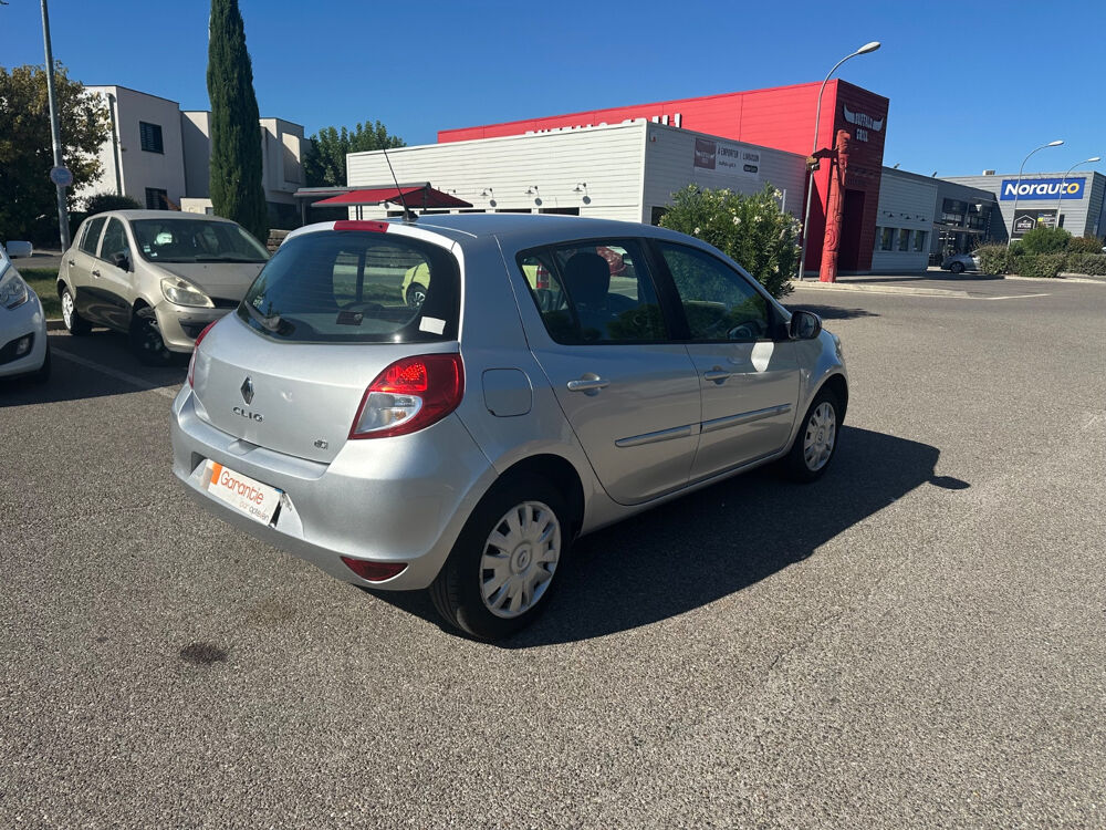 Clio III Expression Clim 2011 occasion 13300 Salon-de-Provence