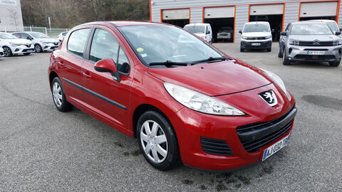 Peugeot 207 CC Peugeot 207 1.4 vti 95 cv Active clim 2010 occasion Saint-Vallier 26240
