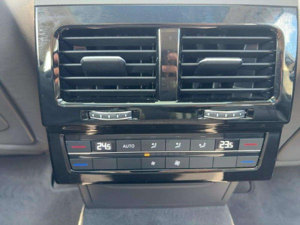 Touareg ATMOSPHERE V6 EHYBRID 381 CH * PANO * CUIR SAVONA * CAM&Eacute;RA * 2021 occasion 33150 Cenon