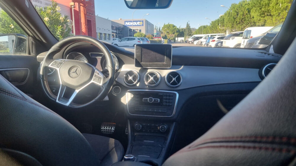 Classe GLA AMG LINE 2015 occasion 13300 Salon-de-Provence