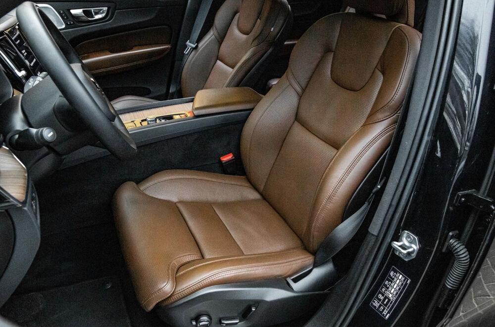 XC60 II T8 AWD 405ch - Si&egrave;ges Chauffants - Toit Ouvrant - Cam&eacute;ra 2021 occasion 33320 Eysines