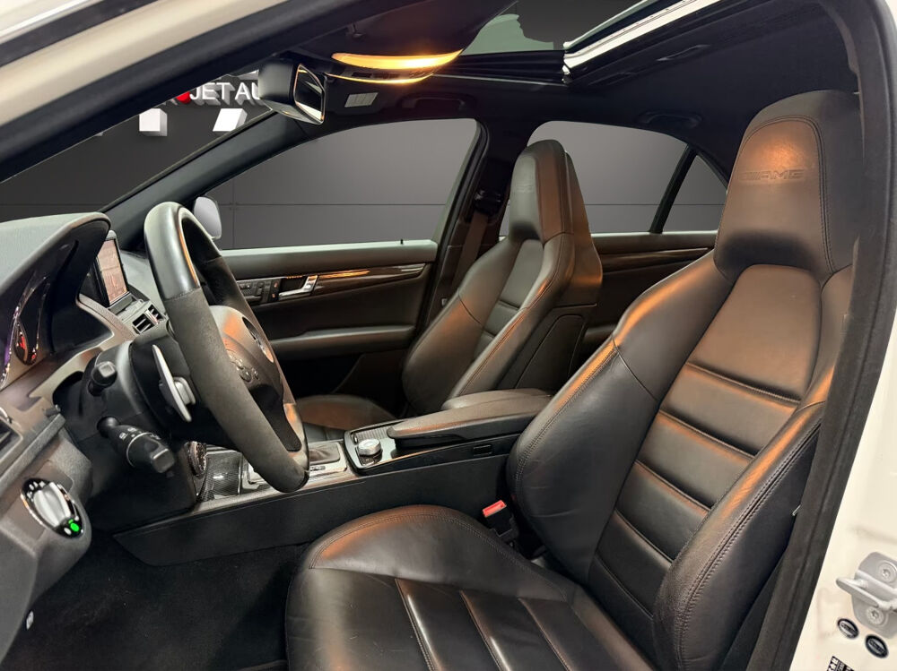 Classe C 63 AMG W204 457ch Pack Performance - Toit ouvrant - Cam&eacute;ra d 2009 occasion 33320 Eysines