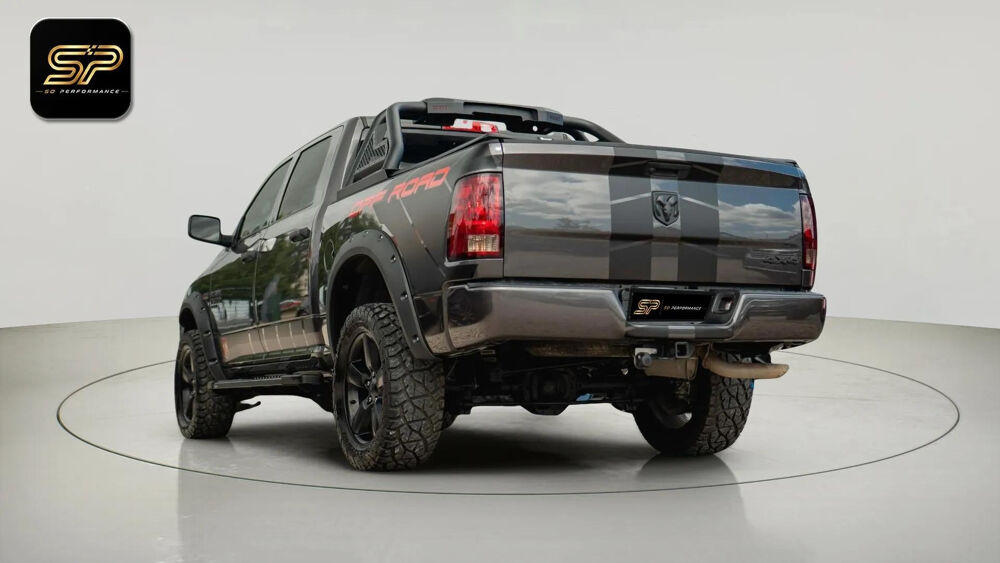 RAM 5.7 V8 HEMI 4x4 * Pack Offroad Nuit * AHK * 6 Places * R20 2023 occasion 33150 Cenon