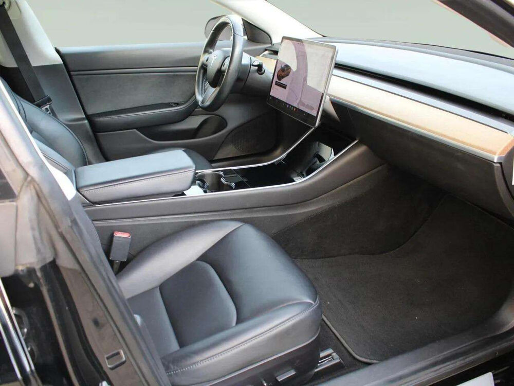 Model 3 Grande Autonomie AWD * 75 kWh * SOH 88 % * Autopilot * Toit 2019 occasion 33150 Cenon