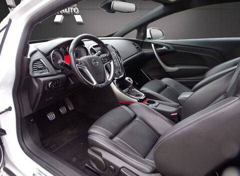 Astra OPC 2.0T 280CH SIEGES SPORT CHAUFFANTS &amp; VOLANT CHAUFFAN 2013 occasion 33320 Eysines