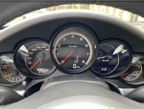 911 type 991 Turbo. 520 CH. Toit ouvrant.Bose 2013 occasion 33320 Eysines