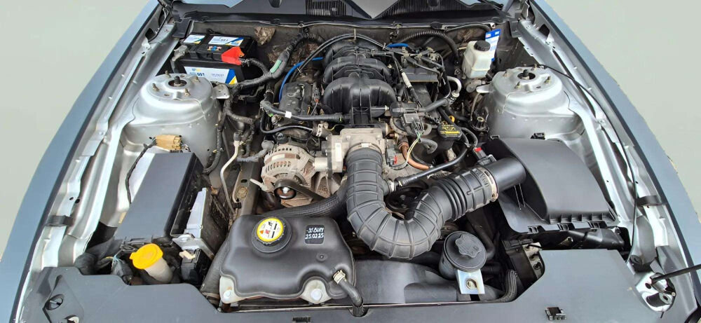 Mustang V6 4.0 Coup&eacute; * BVA * GT Optics * Peinture Mate * Cuir * Jant 2010 occasion 33150 Cenon