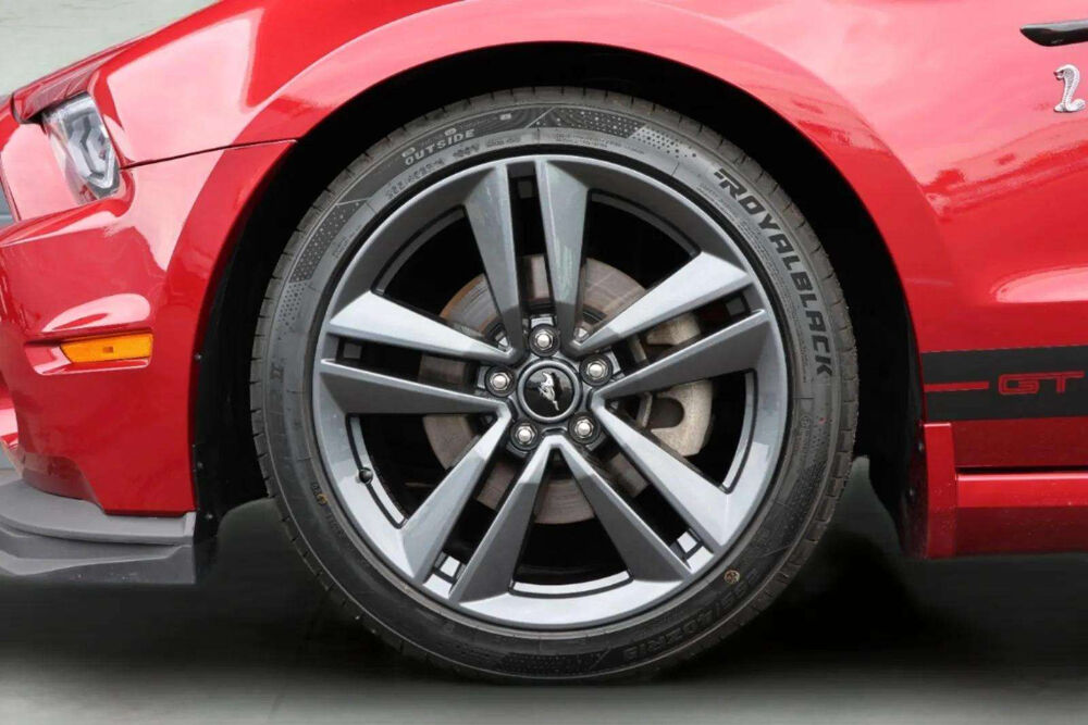 Mustang V6 3.7 * 305 CH * BVA * OPTIQUES SHELBY GT500 * LED * CUIR * 2013 occasion 33150 Cenon