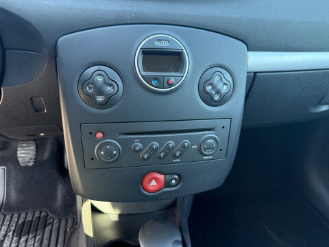 Clio 1.6 16V 2007 occasion 13300 Salon-de-Provence