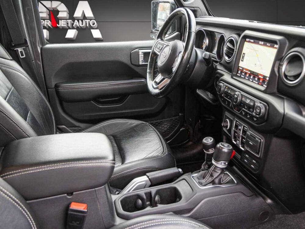 Wrangler Unlimited 2.0T AWD – 272ch – Sahara – Dual Top – Alpine Soun 2019 occasion 33320 Eysines