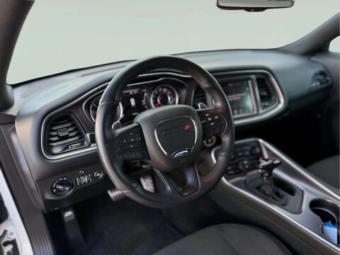 Challenger 5.7 V8 HEMI 377 ch * Bo&icirc;te Auto * Cam&eacute;ra de Recul * Bi-X&eacute;non 2016 occasion 33150 Cenon