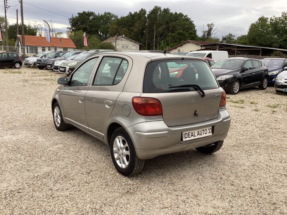 Yaris 1.0 Linea Luna 2005 occasion 33700 M&eacute;rignac