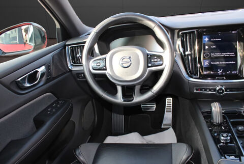 V60 R Design 163ch - Toit ouvrant &amp; Pano - Carplay - Si&egrave;ges 2021 occasion 33320 Eysines