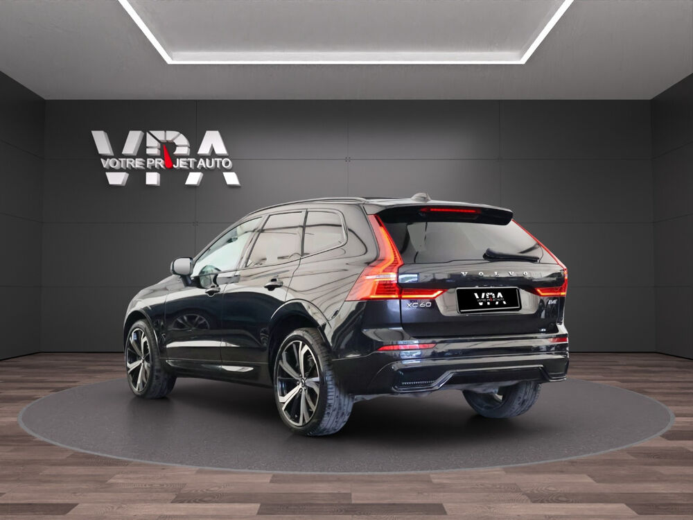 XC60 B4 D AWD R-Design Dark Plus 197 ch - Toit panoramique – Harm 2023 occasion 33320 Eysines