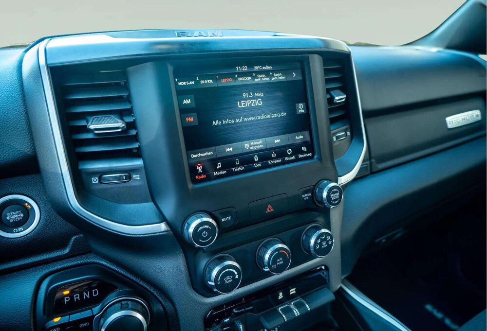 RAM 1500 Big Horn * V8 5.7 HEMI * 401 ch * 4x4 * CarPlay * Cam&eacute;r 2020 occasion 33150 Cenon