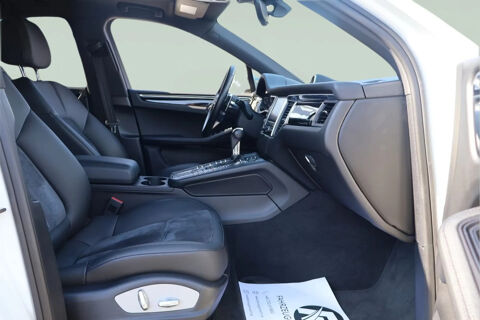 Macan 2.0 252 CH * PANO * CARPLAY * CAM&Eacute;RA * ALCANTARA * SI&Egrave;GES CH 2018 occasion 33150 Cenon