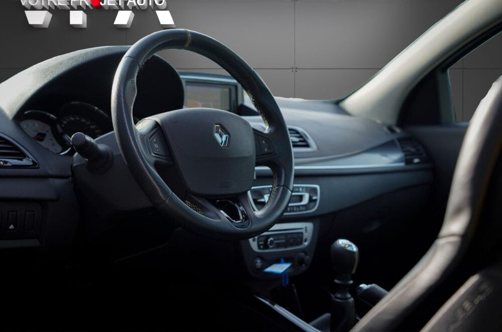 M&eacute;gane Renault RS 2.0 T | 265 ch | Pack Cup | Toit pano | 2014 occasion 33320 Eysines