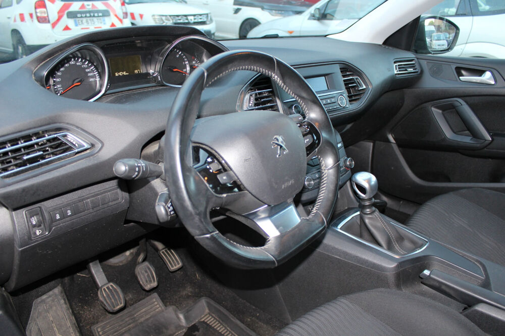 Divers 308 SW 1.5 BHDI commerciale Hors taxe 2019 occasion 69100 Villeurbanne
