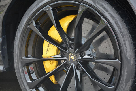 Urus 4.0 V8 TVA Origine France Full Options Carbone Akrapovic 2 6 2022 occasion 11100 Narbonne