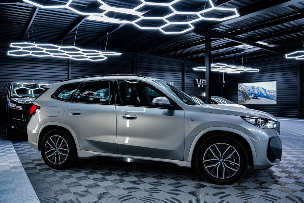 iX1 XDrive20 M Sport 313 ch - Cam&eacute;ra - LED - Apple CarPlay - Vis 2025 occasion 33320 Eysines