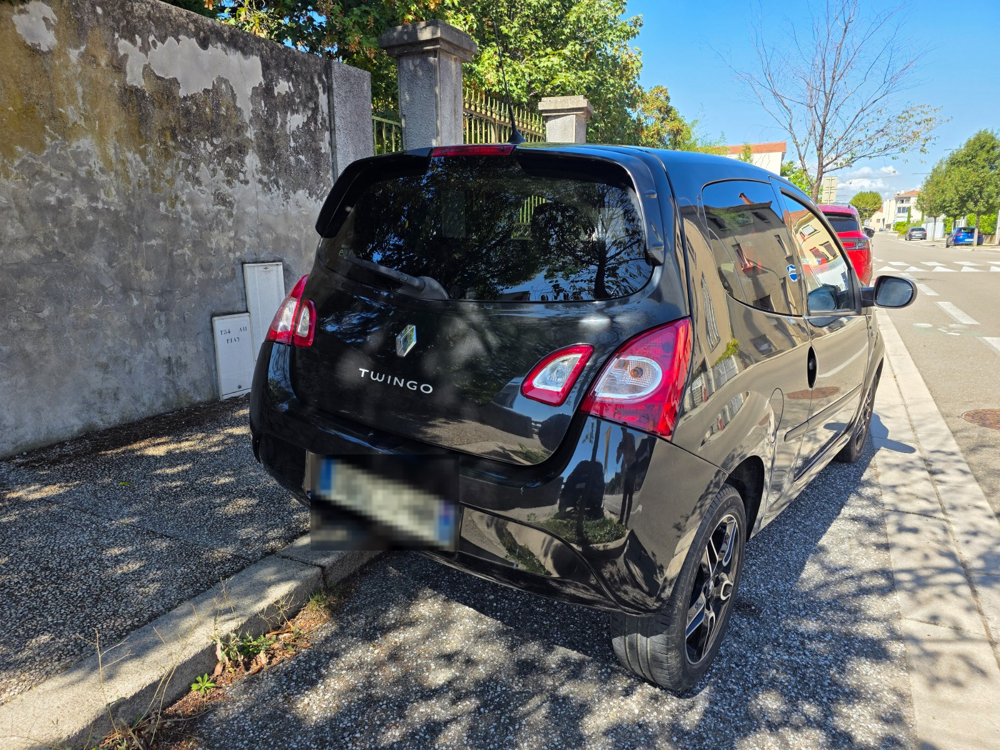 Twingo II Limited - essence - 75ch - Suivi Renault 2014 occasion 26240 Saint-Vallier