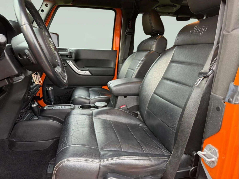 Wrangler Sahara 2.8 CRD 200 ch 4x4 BVA * DUAL TOP * 26 690 € 2012 occasion 33150 Cenon