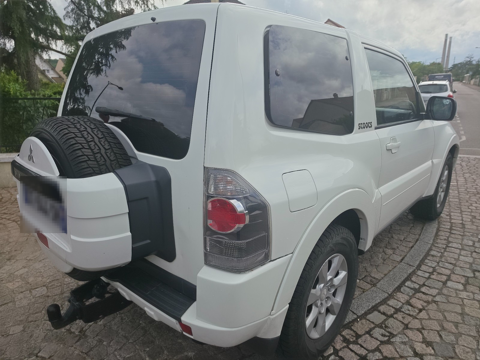 Annonce voiture Mitsubishi Pajero 10900 €