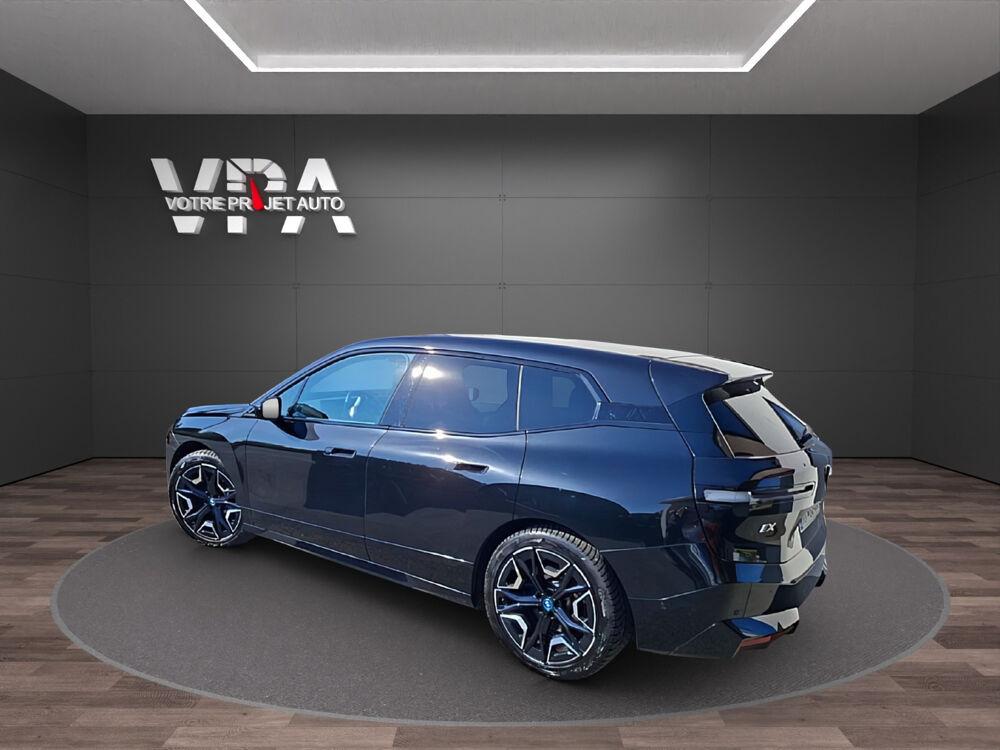 iX xDrive40 M Sport 326 ch • Toit panoramique &agrave; vitrage actif • 2023 occasion 33320 Eysines