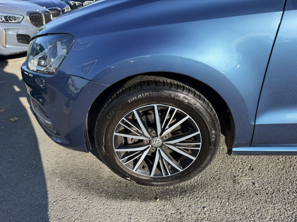 Polo 1.0 60ch Allstar 5p,radar AV/AR, carplay, telephone etc... 2017 occasion 24750 Tr&eacute;lissac