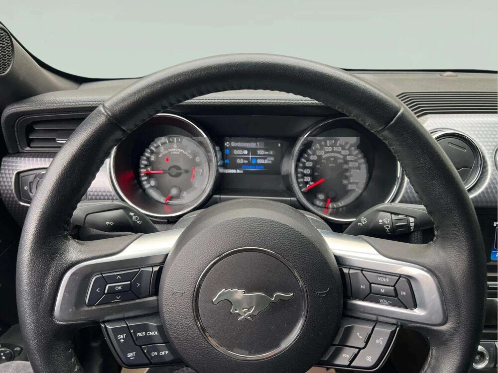 Mustang Coup&eacute; * 2.3 EcoBoost * 290 ch * BVM * Cam&eacute;ra * Faible Kilom&eacute; 2017 occasion 33150 Cenon