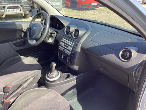 Fiesta Ghia 1.4 TDCI 70 CH BOITE AUTO 2005 occasion 33700 M&eacute;rignac