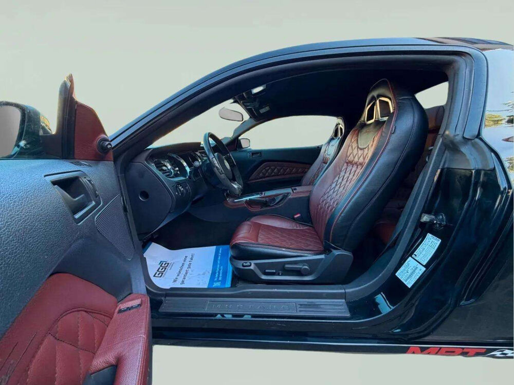 Mustang 3.7 V6 * Bo&icirc;te Automatique * Cuir * LED * Pack Sport * Si&egrave;ge 2014 occasion 33150 Cenon