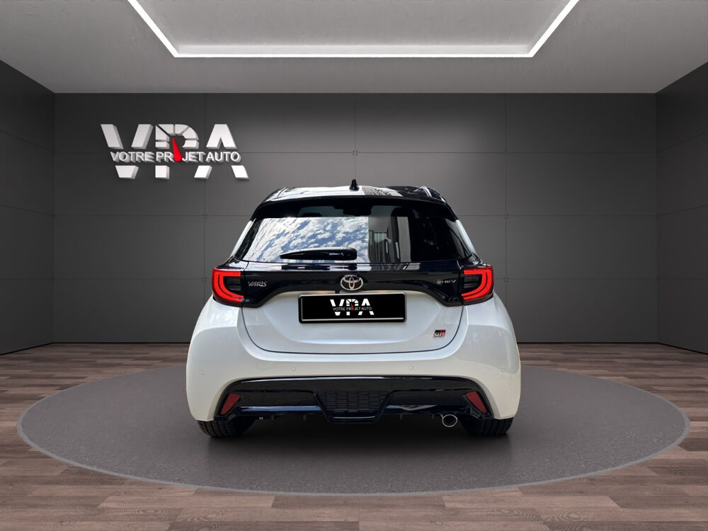 Yaris Toyota GR Sport 1.5 Hybrid 116 ch e-CVT • Si&egrave;ges chauf 2023 occasion 33320 Eysines