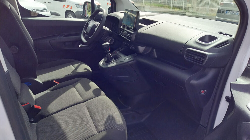 Combo VU Opel combo cargo xl 950 kg 1.5 blue hdi 100 cv 3 places 2024 occasion 26240 Saint-Vallier