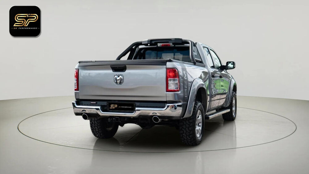 RAM V8 5.7 HEMI 401 CH * 4X4 * LONGBED * BODYLIFT * CUIR * 4 790 2024 occasion 33150 Cenon