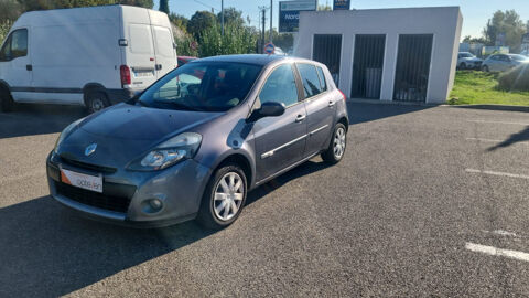 Clio 1.5 DCI DYNAMIQUE TOMTOM 2010 occasion 13300 Salon-de-Provence