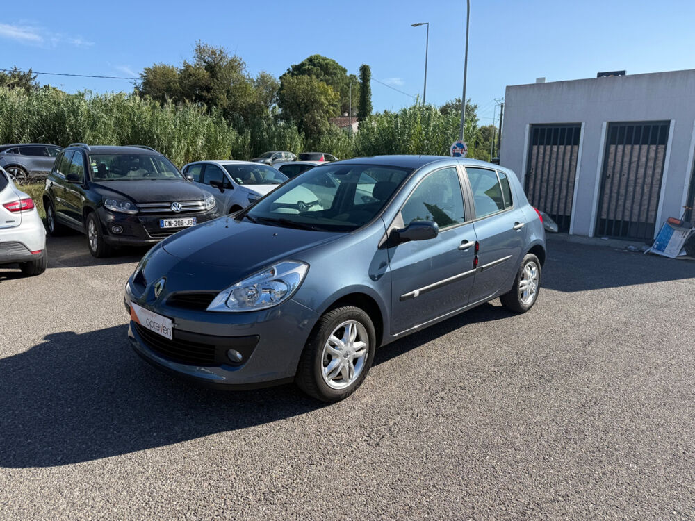 Clio 1.6 16V 2007 occasion 13300 Salon-de-Provence