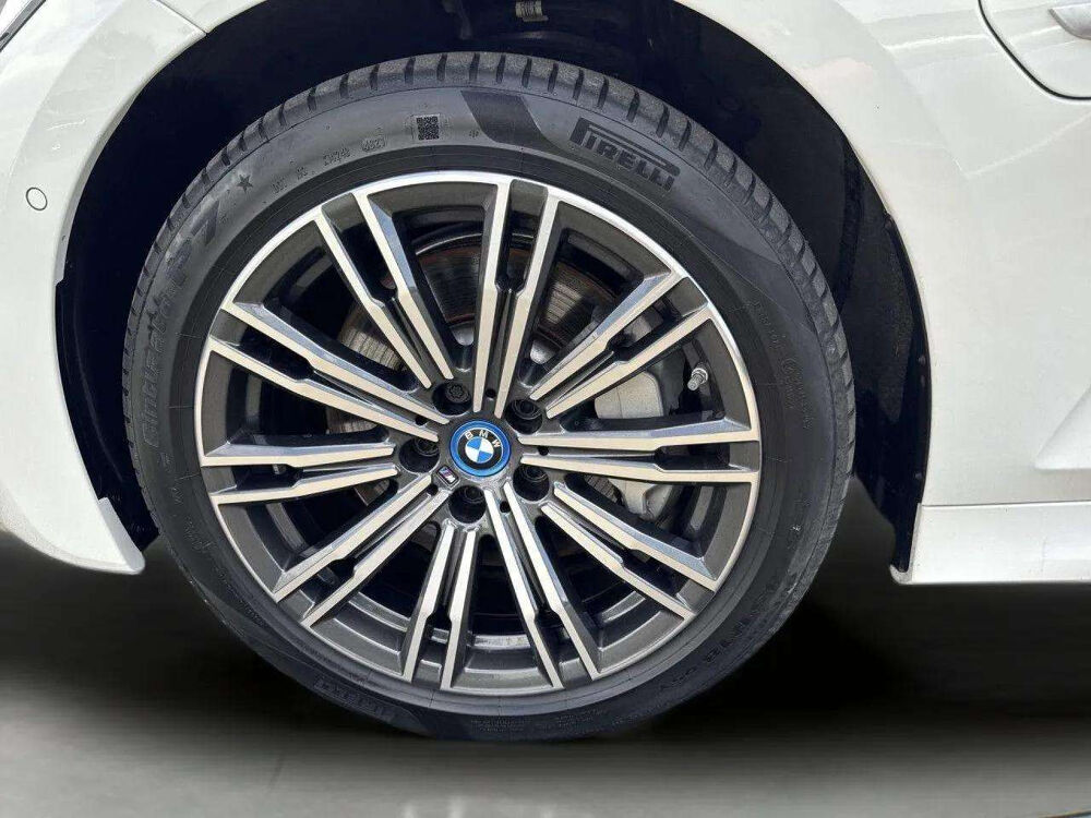 S&eacute;rie 3 e xDRIVE TOURING M SPORT 292 CH * CAM&Eacute;RA 360 * ACC * ATTELAG 2022 occasion 33150 Cenon