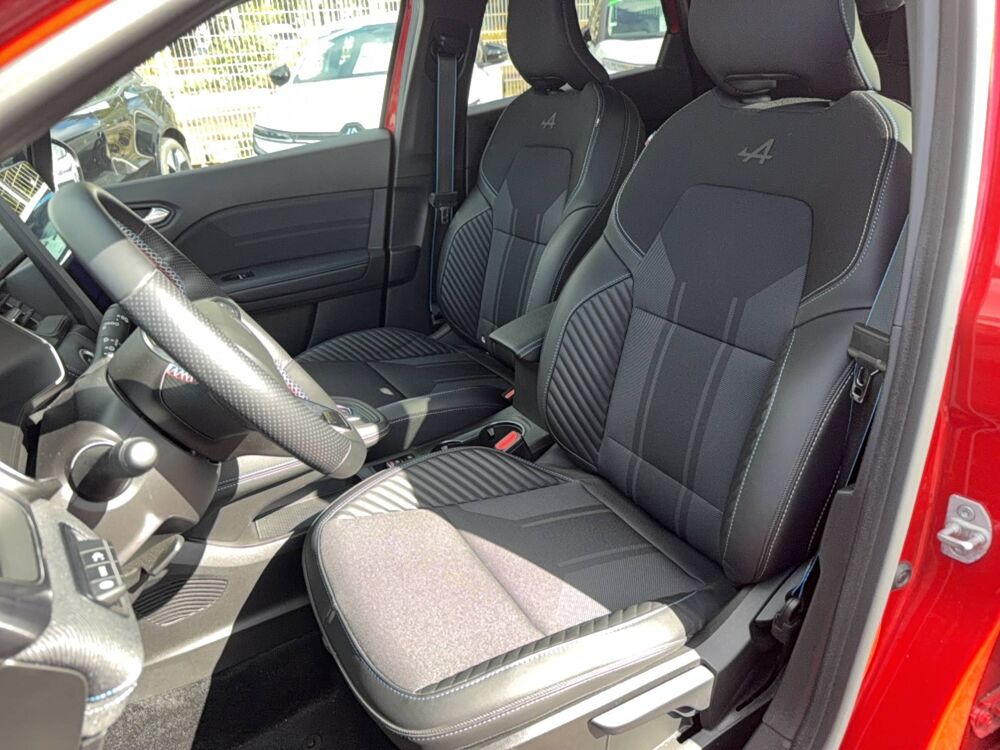 Symbioz E-Tech full hybrid 145 2024 occasion 56800 Plo&euml;rmel