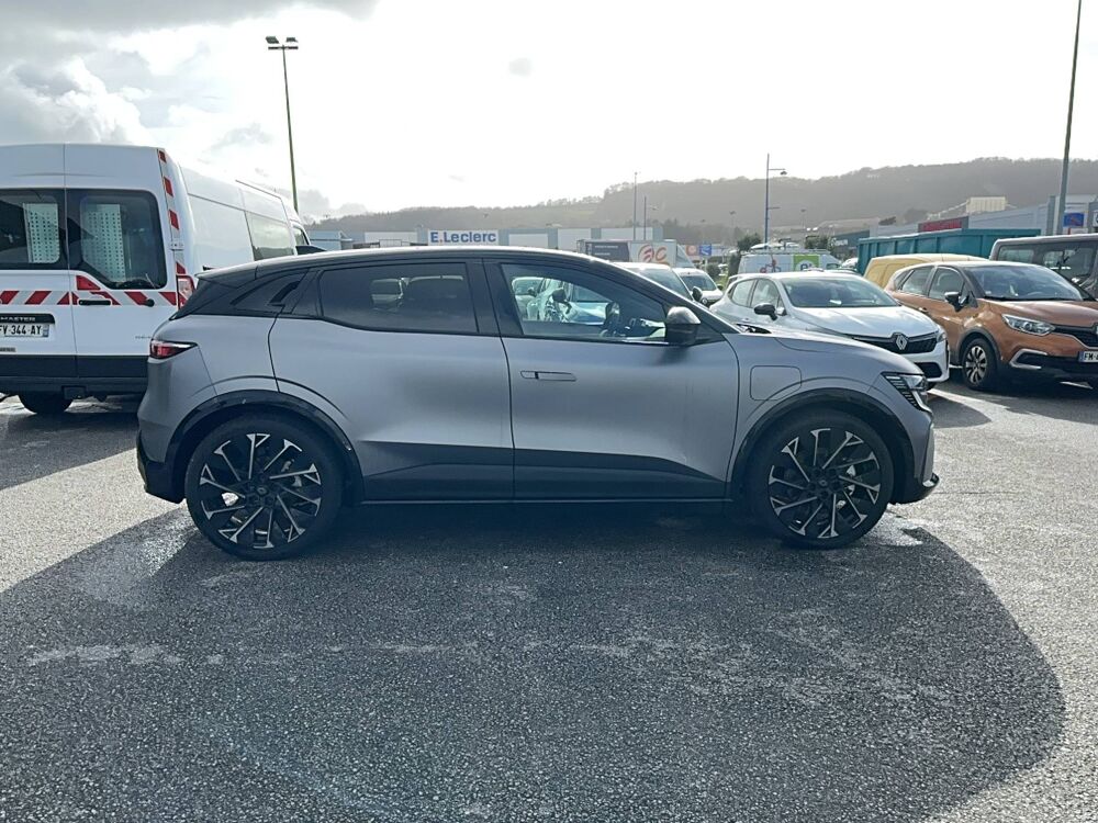 M&eacute;gane Megane E-Tech 220 ch autonomie confort 2025 occasion 50100 Cherbourg-en-Cotentin