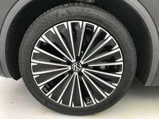 Touareg 3.0 V6 eHybrid 381ch Tiptronic 8 4Motion 2024 occasion 25000 Besan&ccedil;on