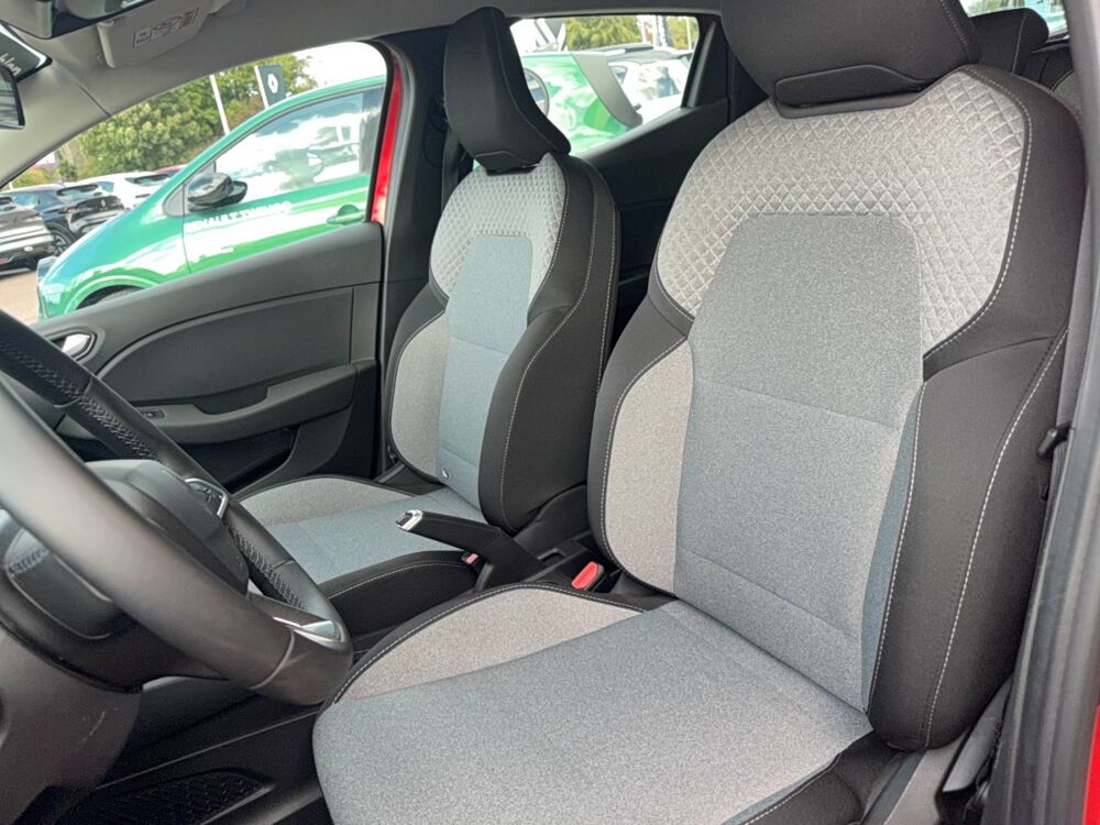 Clio E-Tech full hybrid 145 ch GSR2 2025 occasion 50000 Saint-L&ocirc;