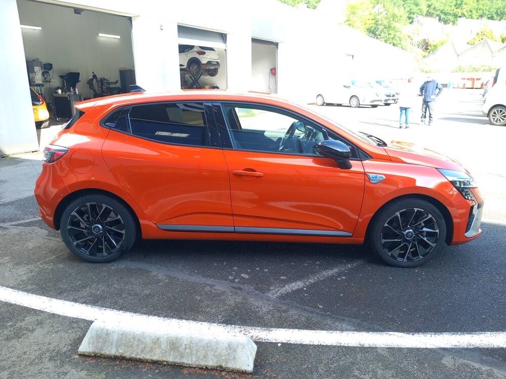 Clio E-Tech full hybrid 145 2023 occasion 29150 Ch&acirc;teaulin