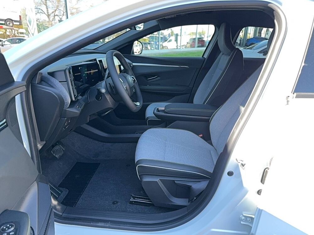 M&eacute;gane Megane E-Tech 220 ch autonomie confort GSR2 2026 occasion 29900 Concarneau