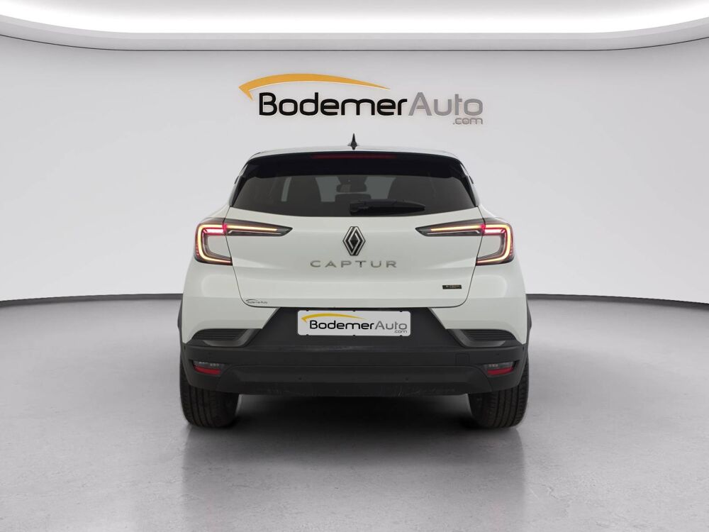 Captur E-Tech full hybrid 160 ch 2026 occasion 56000 Vannes