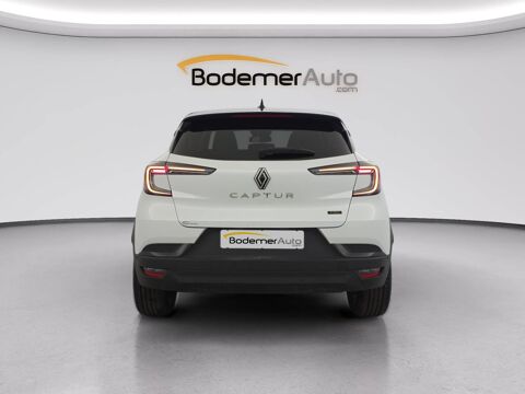 Captur E-Tech full hybrid 160 ch 2026 occasion 56000 Vannes