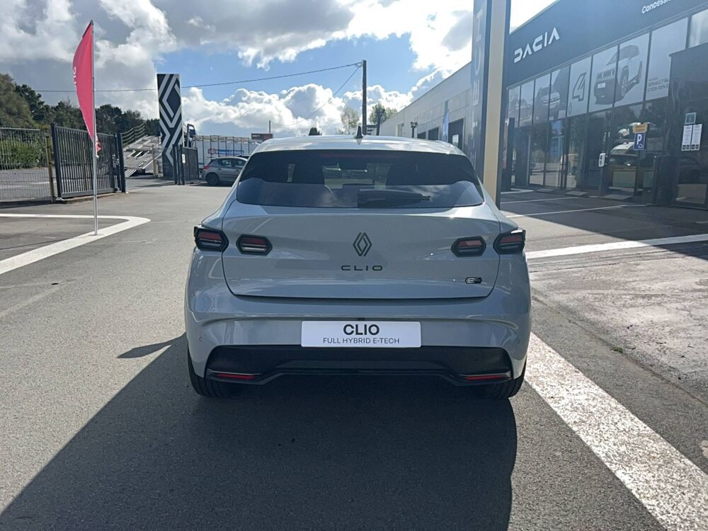 Clio E-Tech full hybrid 160 ch 2026 occasion 22200 Guingamp